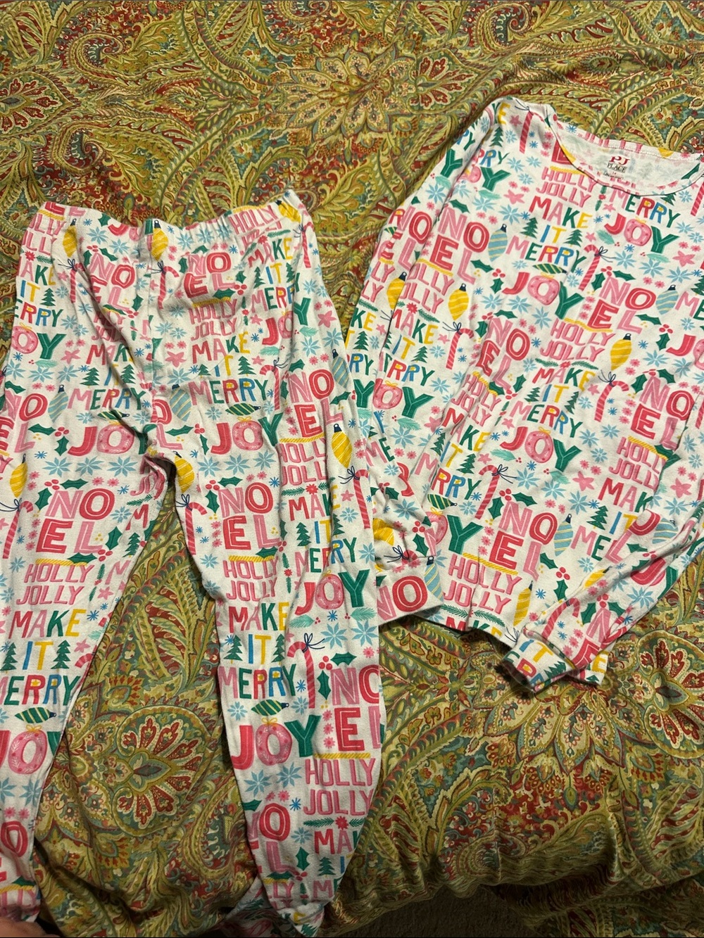 Place Girls' White Holiday Word-Print Pajama Set with Pink & Green Accents